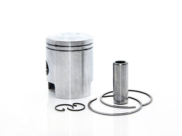 Kolben mit Kolbenringen und Kolbenbolzen für 2-Takt
