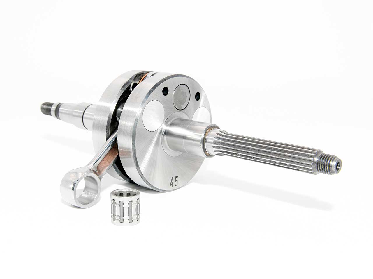 Barikit Kurbelwelle für einen Yamaha Aerox Roller Motor. Eine Pleuelstange mit Hubzapfen und ein Nadellager.